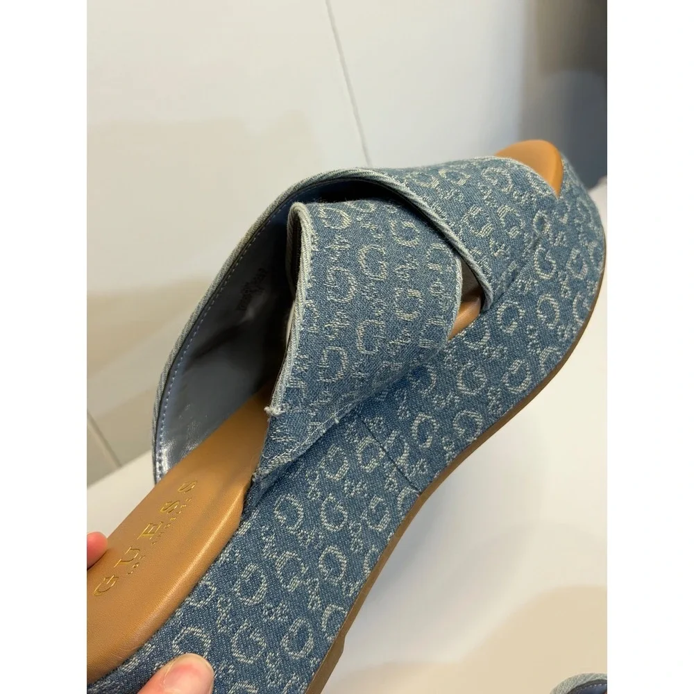 GUESS Denim Logo Platform Wedge Sandals Crisscross Womens SZ 7.5M Stylish Casul - Picture 8 of 9